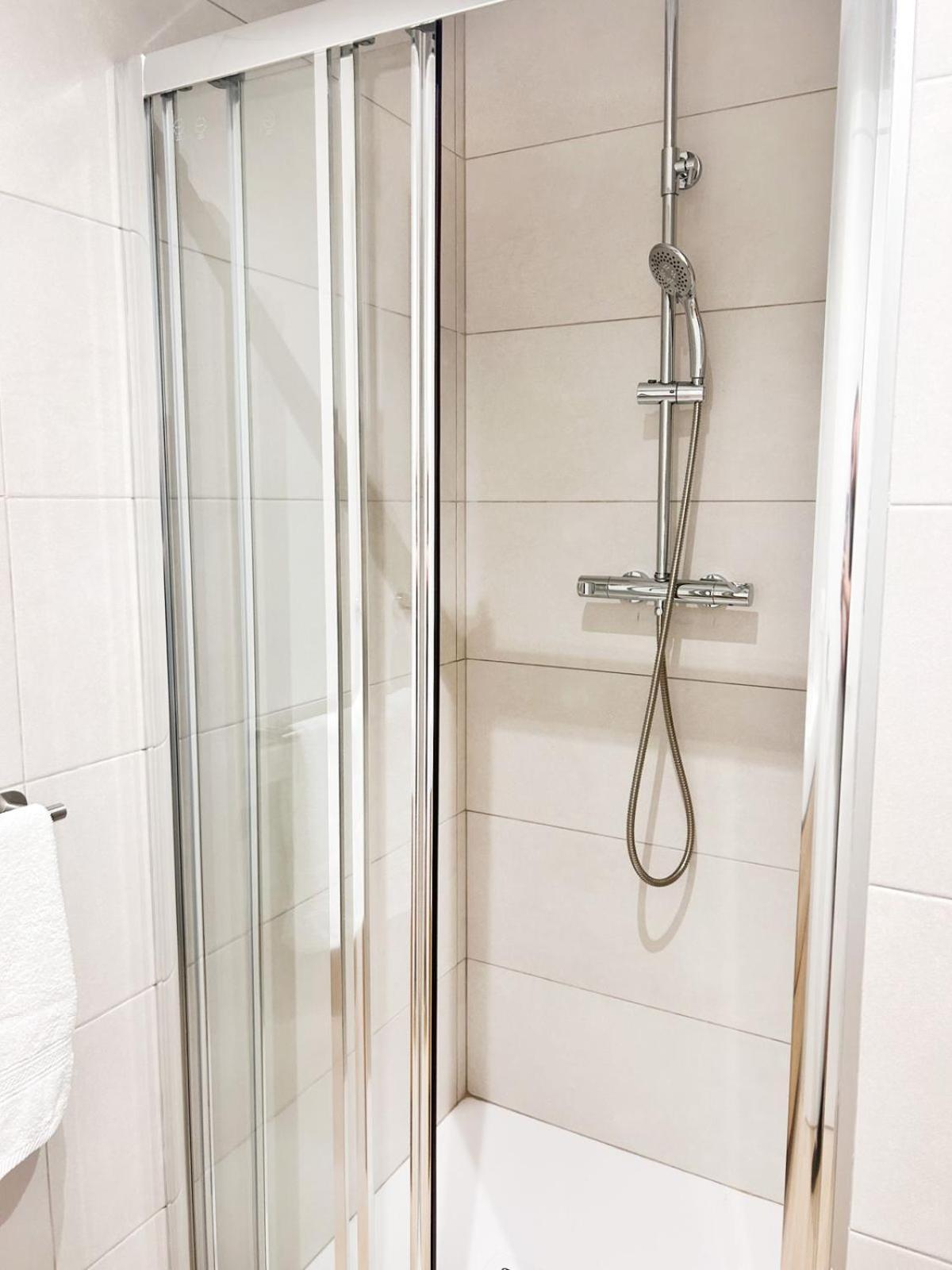 Apartamento Junto A Ruzafa Cerca Del Centro Валенсия Екстериор снимка